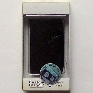 SMOKE Leather Executive Folio Case for iPod Nano, Black